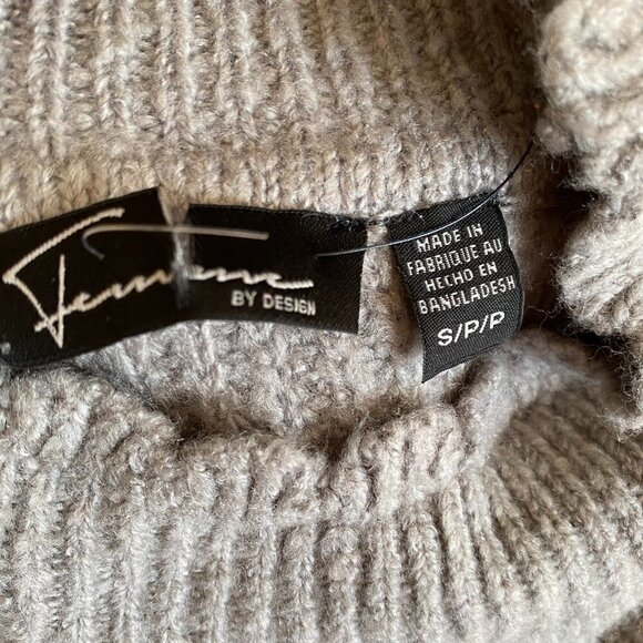 Femme by Design BNWOT scalloped mock neck striped sweater Small - Picture 6 of 8